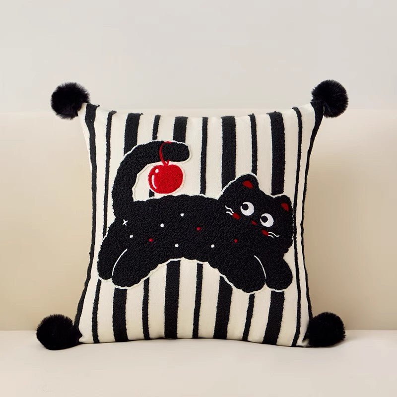 好宅選品 🏠【刺繡抱枕】喵喵悠果 枕套 PP棉 抱抱絨 刺繡 枕頭 午睡枕 長形枕 沙發枕