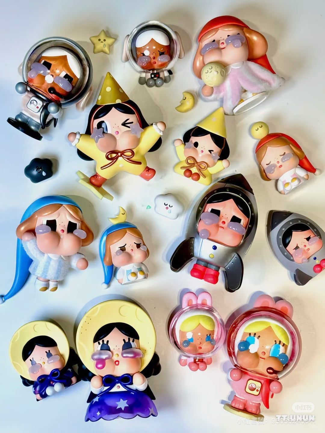 快速預購🔥 哭娃 出走的月亮 確認款 萌粒 泡泡瑪特 公仔 CRY BABY popmart 跳跳星 捕月能手 月夜戀歌