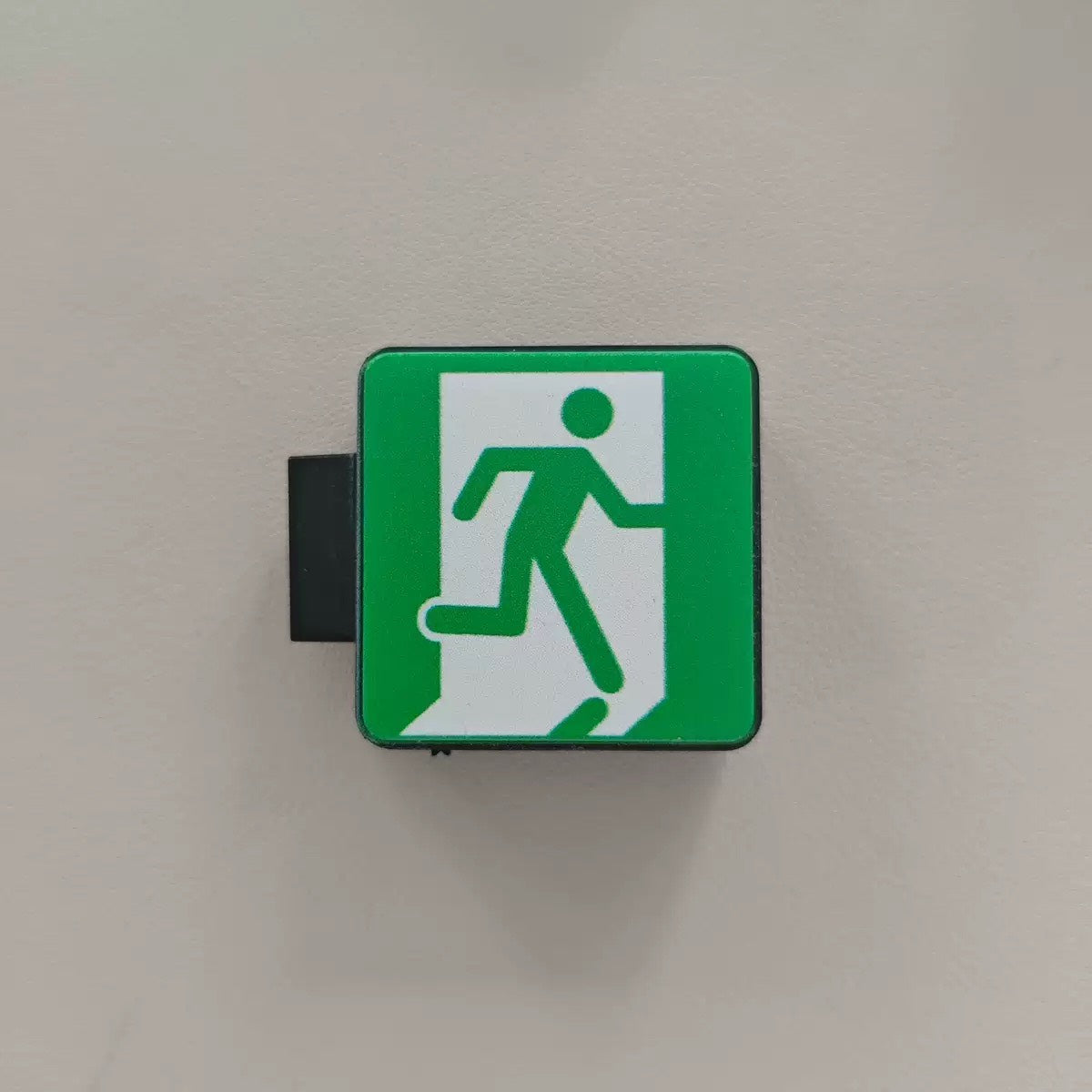 好宅選品 🏠 迷你招牌冰箱貼 發光招牌 星巴克 全家 JR 羅森 視力檢查表 迷你燈箱 玩具 模型