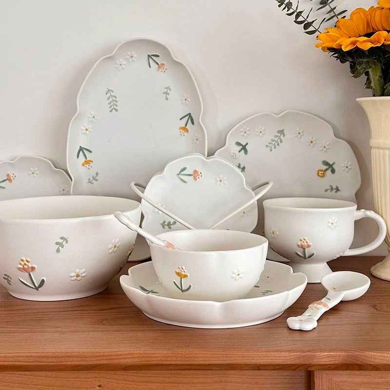 好宅選品 🏠 法式浮雕小雛菊 陶瓷碗 餐具 碗公 餐碗 飯碗 器皿 餐盤 8吋盤 陶瓷盤 魚盤