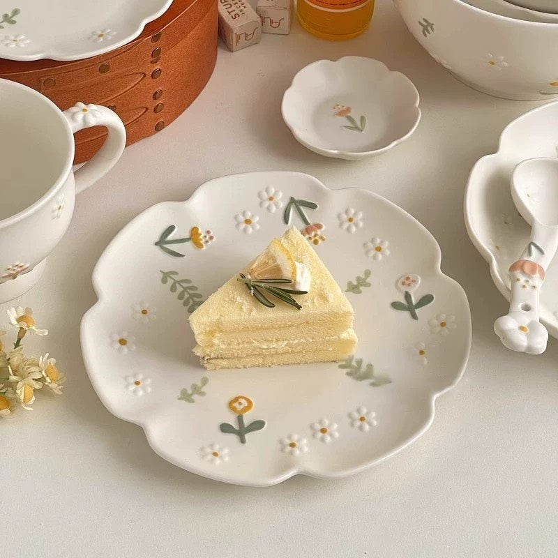 好宅選品 🏠 法式浮雕小雛菊 陶瓷碗 餐具 碗公 餐碗 飯碗 器皿 餐盤 8吋盤 陶瓷盤 魚盤