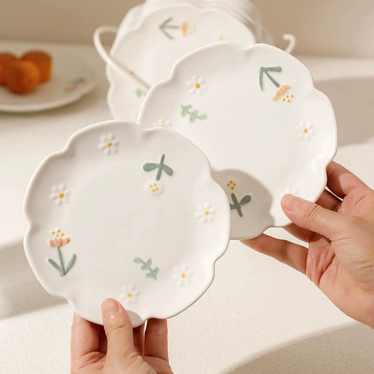 好宅選品 🏠 法式浮雕小雛菊 陶瓷碗 餐具 碗公 餐碗 飯碗 器皿 餐盤 8吋盤 陶瓷盤 魚盤