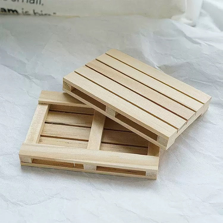 好宅現貨 🏠 迷你棧板杯墊 DIY 小木托 隔熱墊 擺拍道具 木質棧板 小架板 展示木架 手機支架 微縮場景道具
