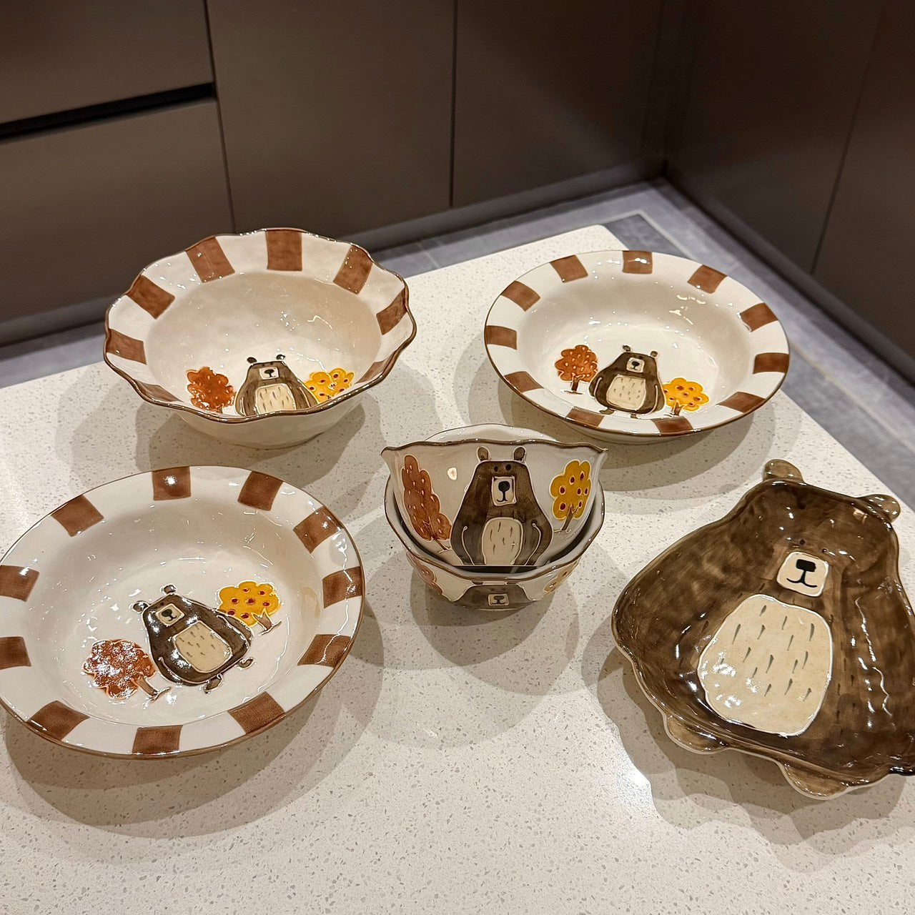 好宅現貨 🏠 熊趣森林 陶瓷 碗盤 餐具 器皿 雙耳碗 魚盤 飯碗 醬料碟 調料碟 釉上彩 早餐碗