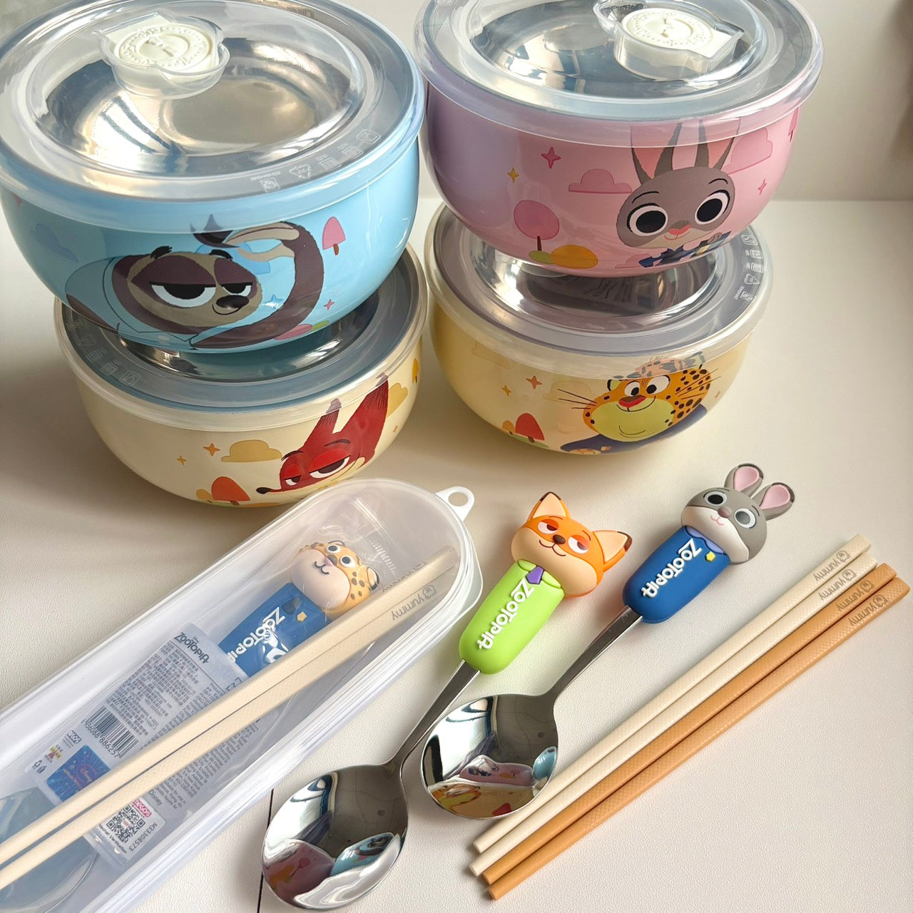 好宅現貨 🏠 動物方城市 316不鏽鋼碗 三色碗 幼兒園 帶蓋碗 餐具 兒童餐具 動物瘋狂城 環保餐具 便攜湯匙 筷子
