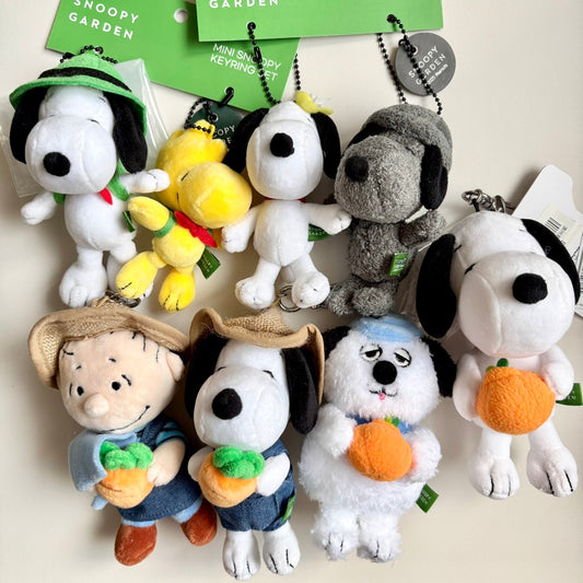 現貨秒發 ⚡ Snoopy 韓國濟州島限定 毛絨掛飾 歐拉夫 史努比花園 娃娃 吊飾 石頭爺爺 查理布朗