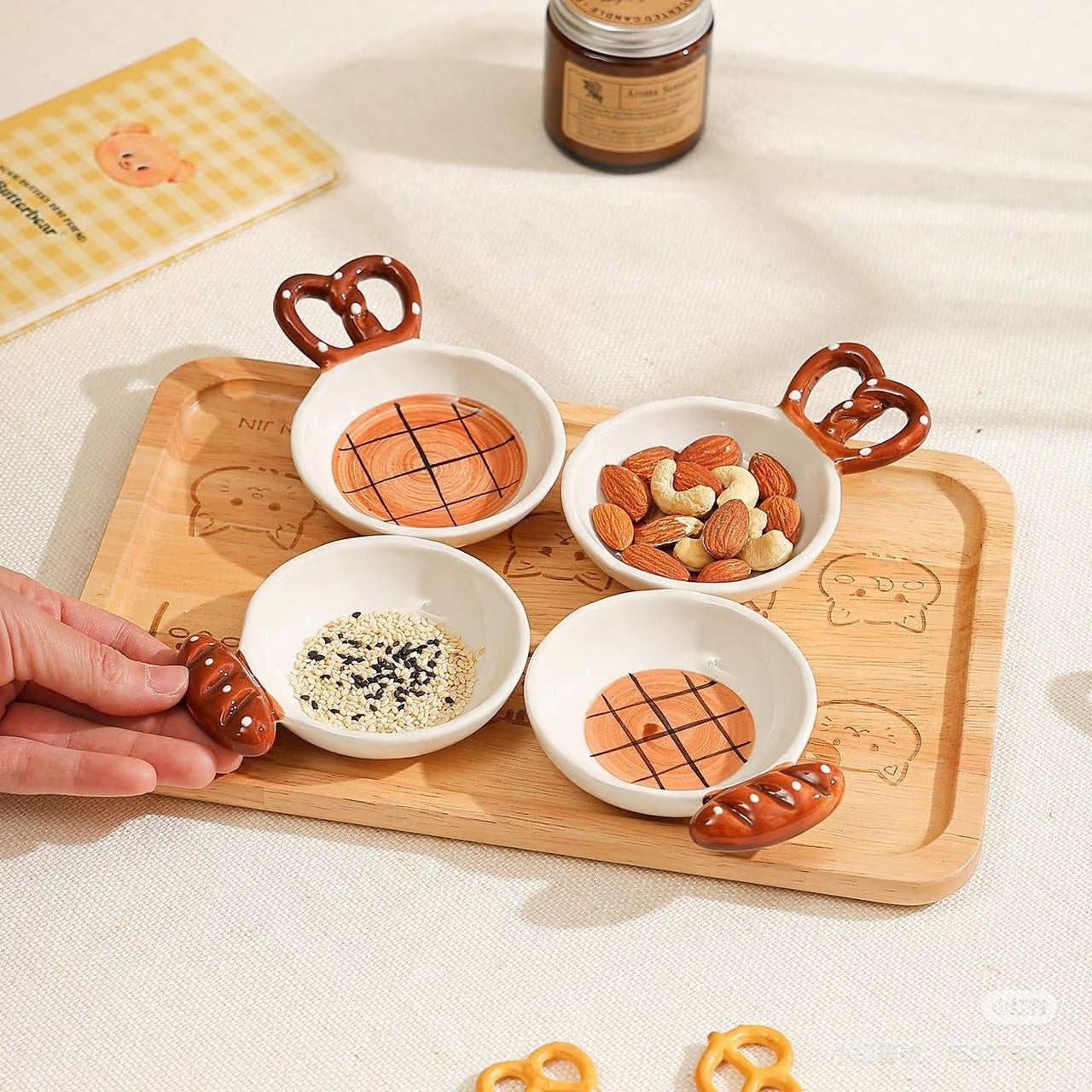 好宅現貨 🏠 法棍 蝴蝶酥 造型 調味碟 醬油碟 小碟 陶瓷碟 碟子 調味料碟 沾料碟 釉下彩碟子 甜點盤 小盤子