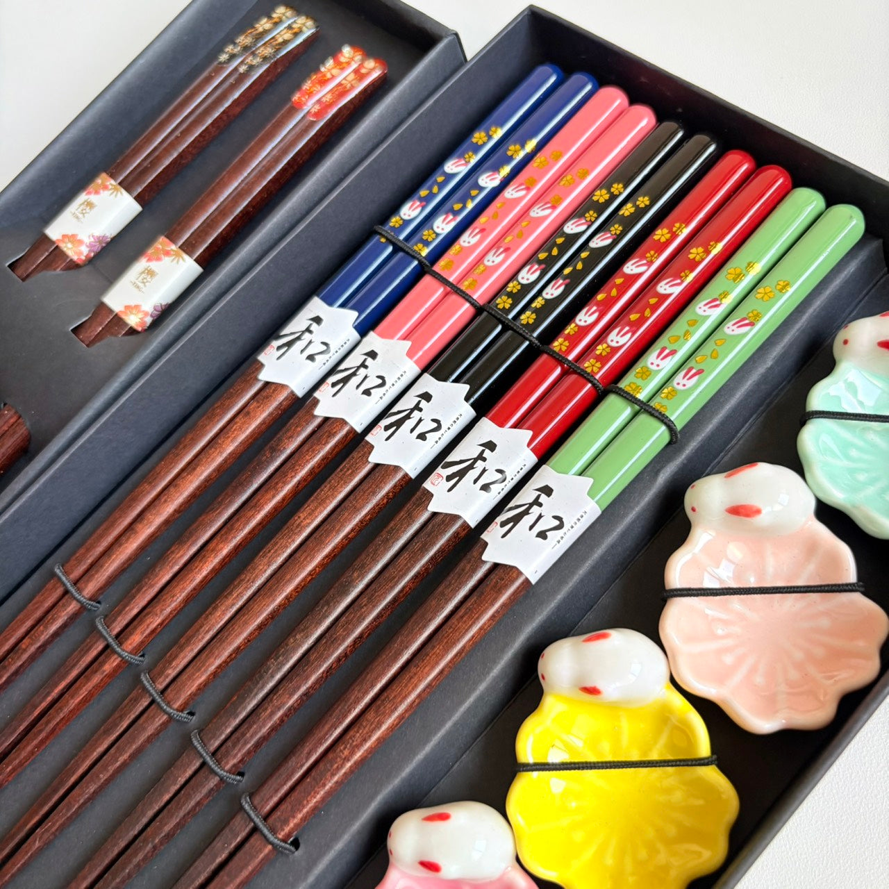 現貨秒發 ⚡ 日本進口 筷子禮盒 雙人組 夫妻筷 夫妻箸 五人組 餐具禮盒 醬料碟 木筷 筷子 餐具 入厝禮 桌上禮 婚禮小物