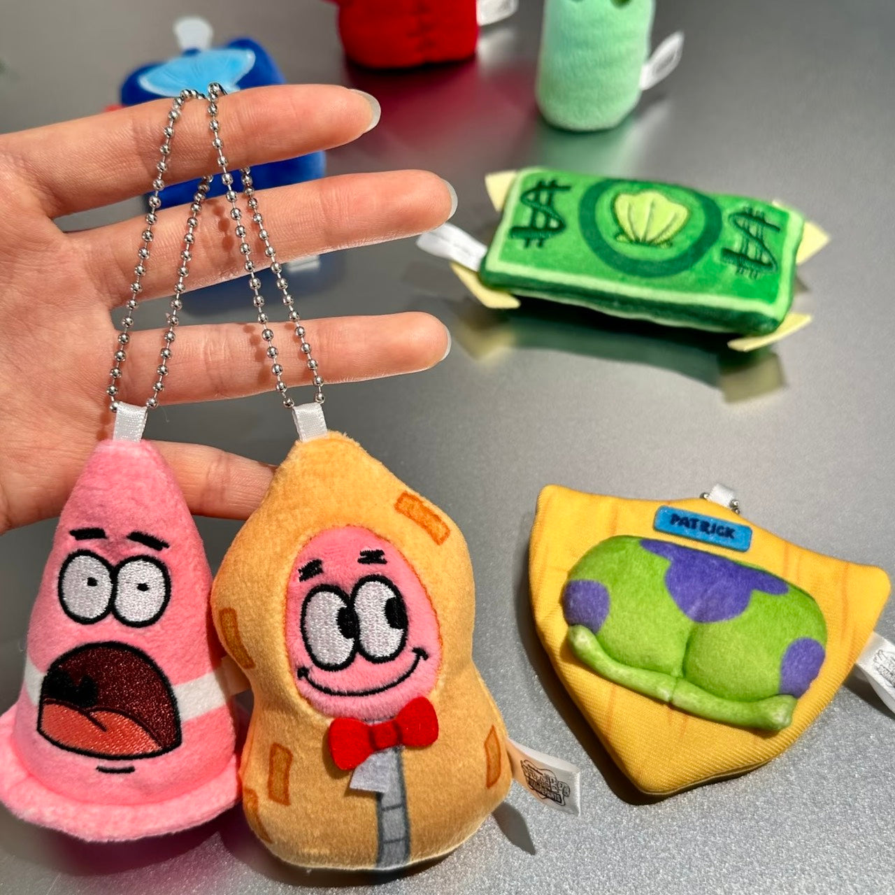 現貨秒發 ✅ 比奇堡裡有什麼 毛絨貼貼 盲盒 冰箱貼 海綿寶寶 磁吸 毛絨 X11 掛飾 吊飾