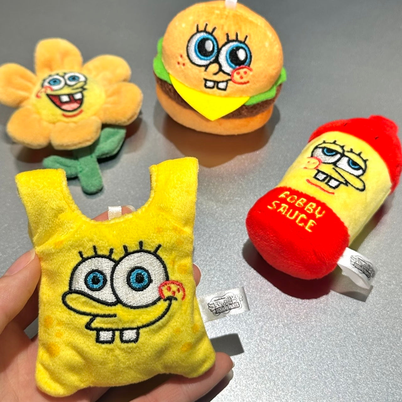 現貨秒發 ✅ 比奇堡裡有什麼 毛絨貼貼 盲盒 冰箱貼 海綿寶寶 磁吸 毛絨 X11 掛飾 吊飾