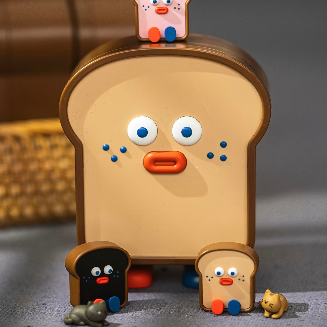 現貨在台 ✅ 正版 吐司兄弟 萌粒 吐司盒 盲盒 端盒 三入 超可愛外盒 呆萌 限量 公仔