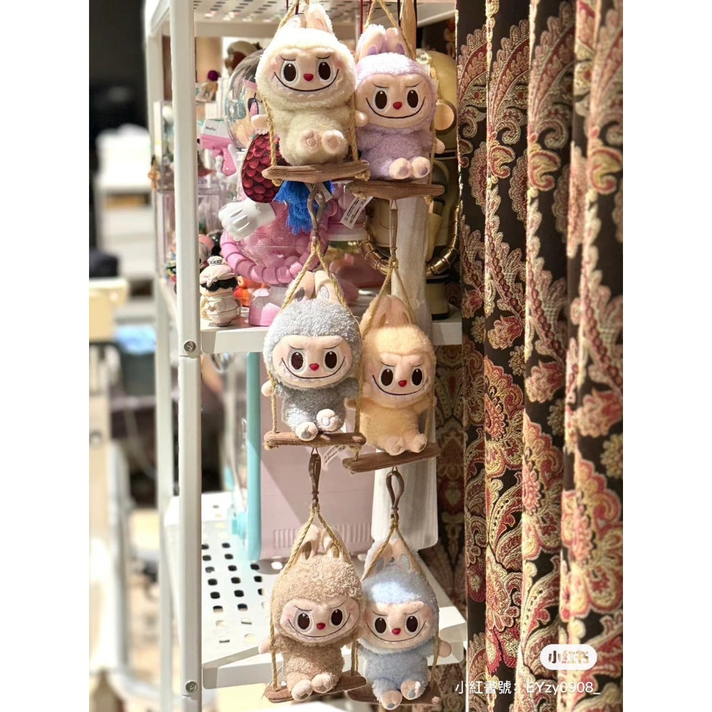 快速預購 ✅ Labubu 鞦韆 木工坊 毛絨娃娃 盲盒 公仔 泡泡瑪特樂園限定 毛絨公仔 popmart 掛件 吊飾