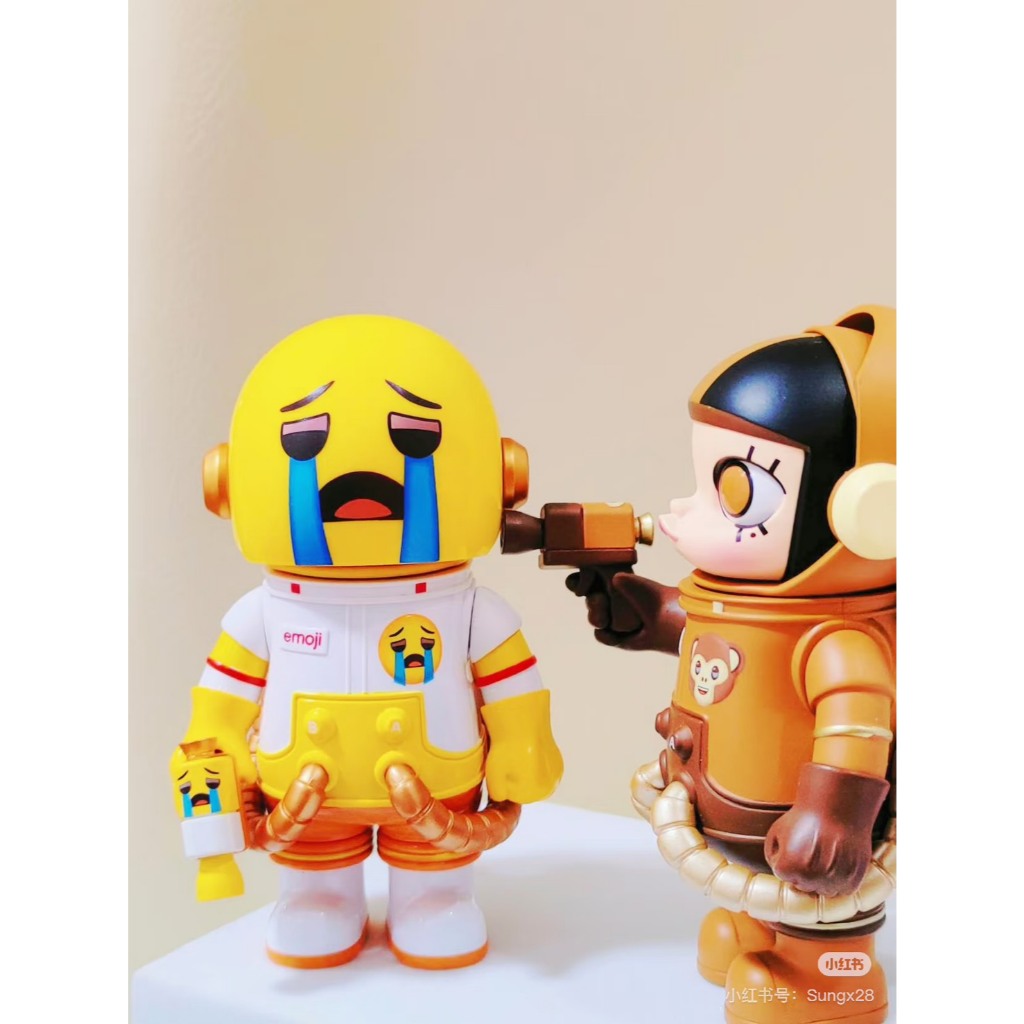 快速預購 ⚡ Molly 100% emoji 四代 泡泡瑪特 Pop mart MEGA SPACE 確認款 公仔