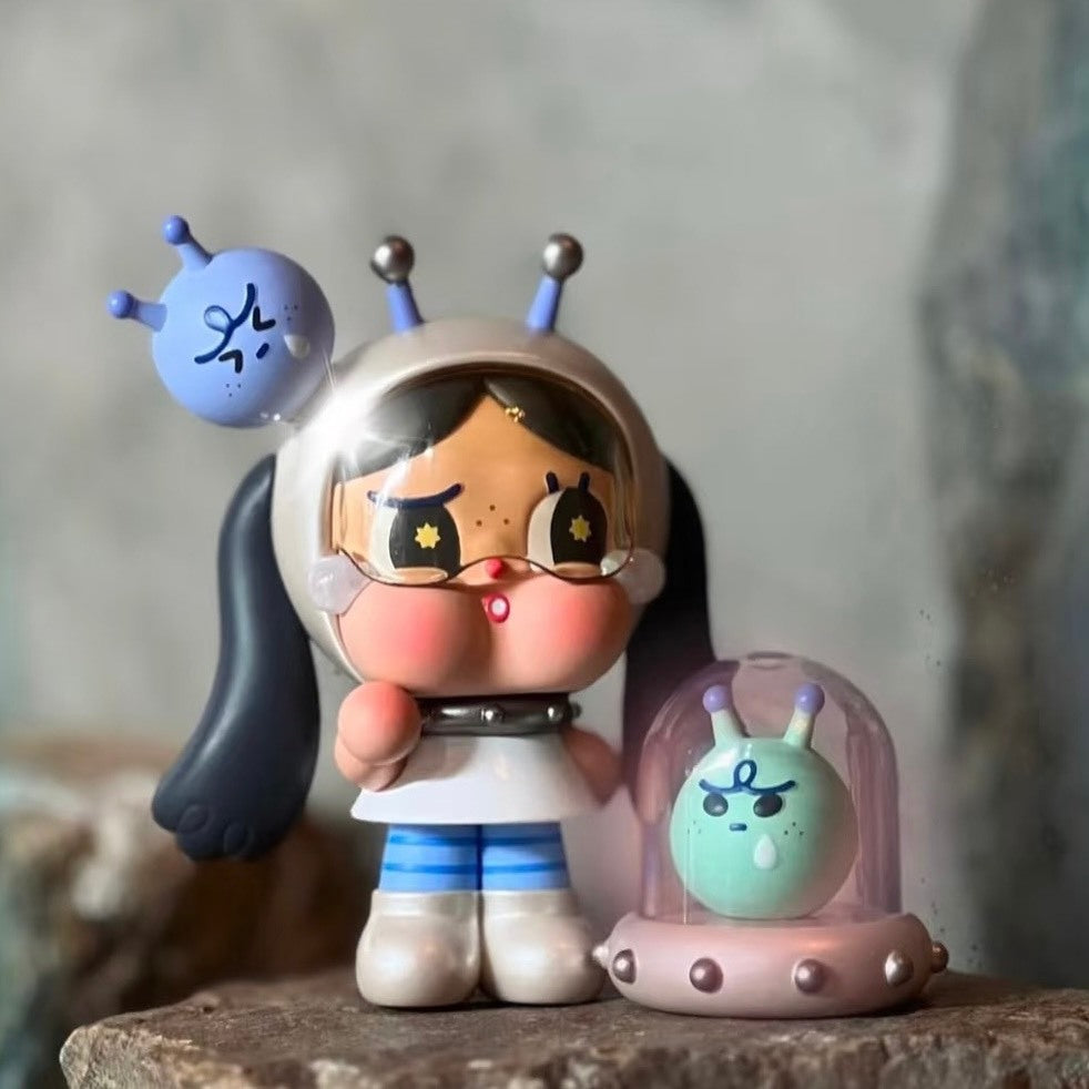 現貨秒發 ✅ 哭娃 哭泣銀河 吊卡 宇宙女孩 泰國限定 泡泡瑪特 cry baby popmart 公仔 手辦 宇航員