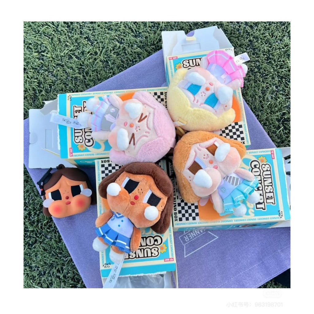 快速預購🔥 哭娃 落日歌會 確認款 周邊 耳機包  Crybaby 盲盒 掛件 泡泡瑪特 公仔 毛絨公仔 吊飾 畢業季